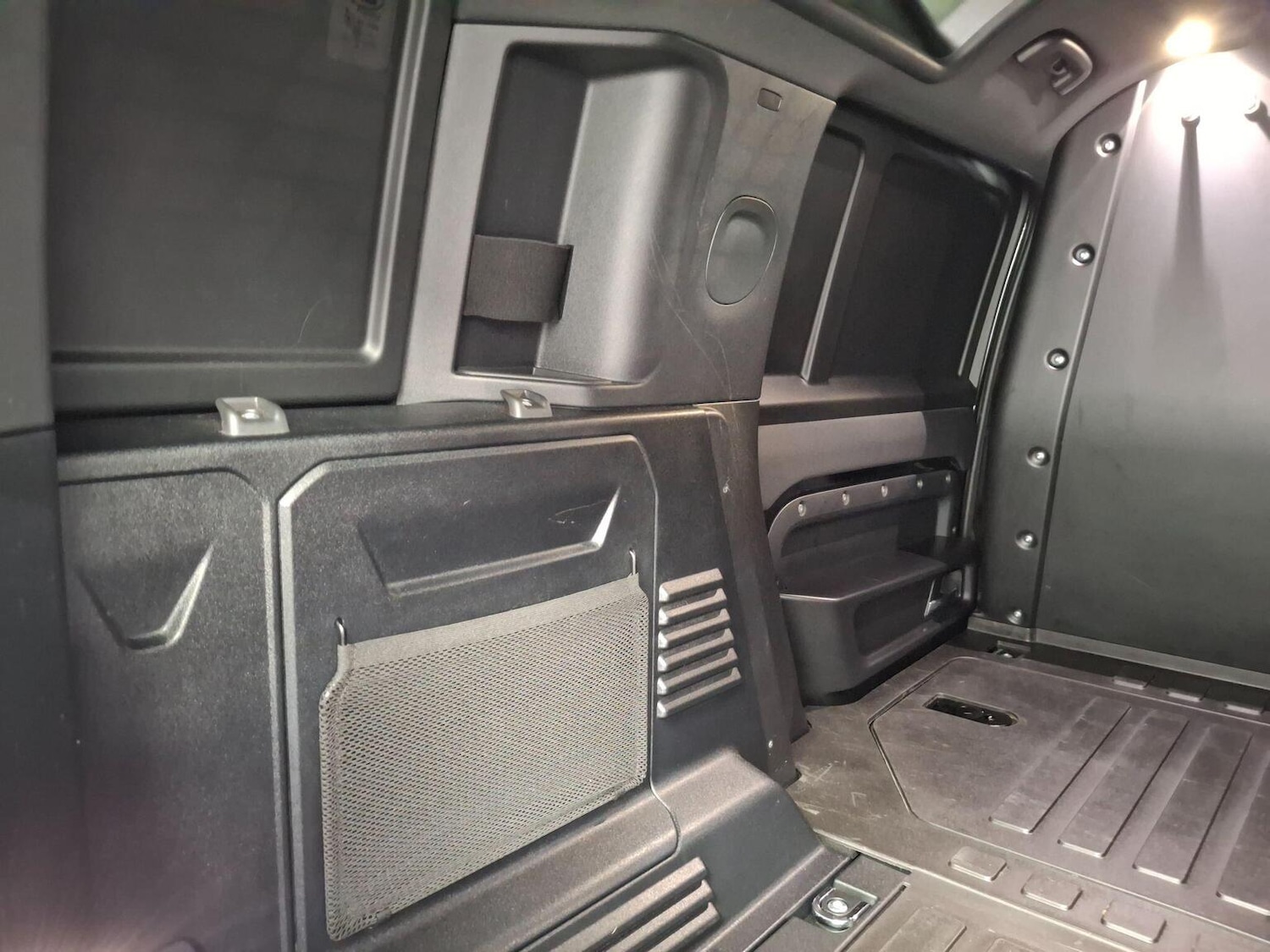 Used Land Rover Defender 110 2023 for sale - 77020582: Photo 79