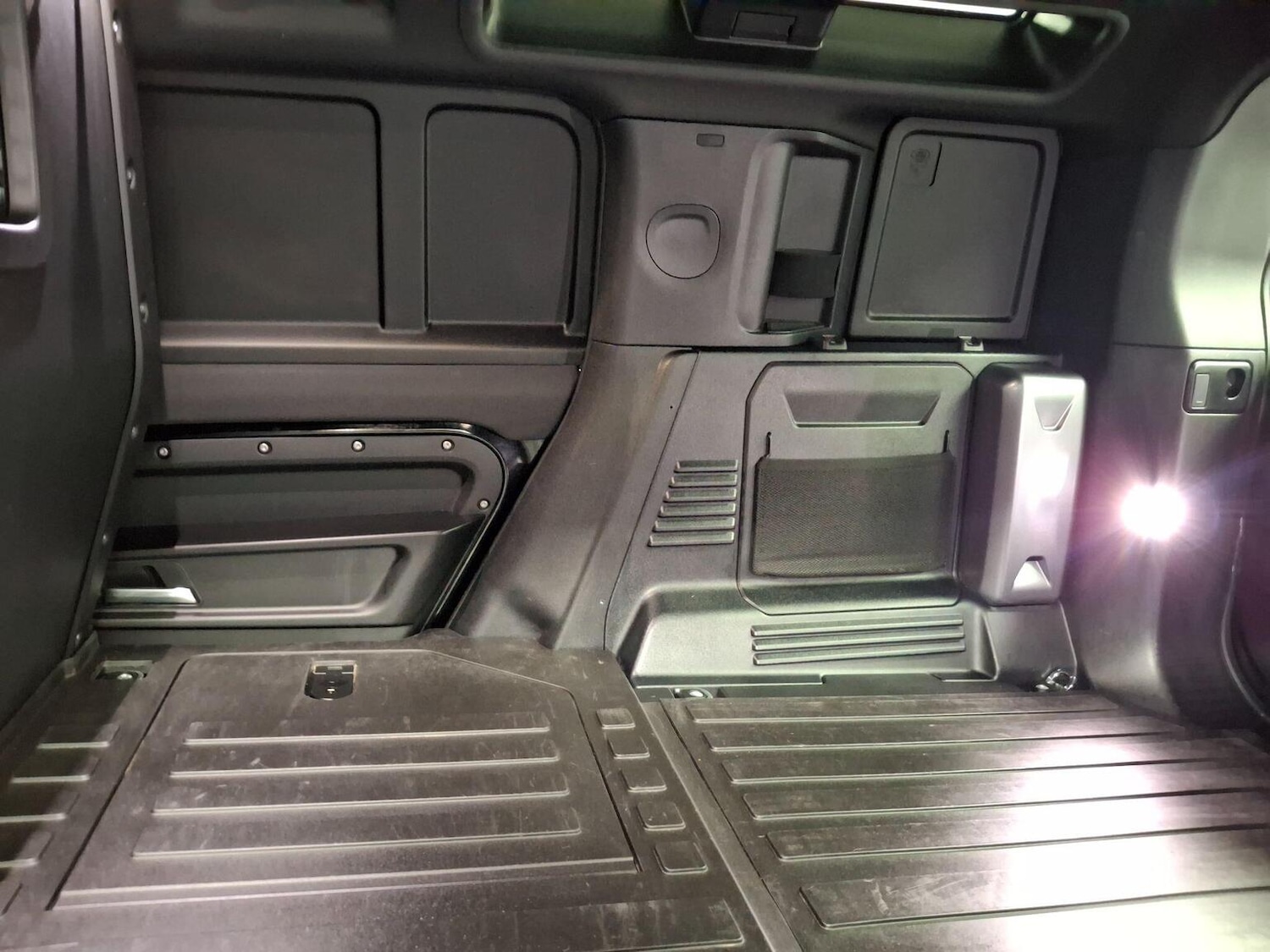 Used Land Rover Defender 110 2023 for sale - 77020582: Photo 80