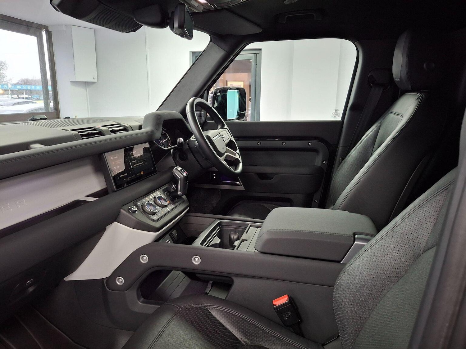 Used Land Rover Defender 110 2023 for sale - 77020582: Photo 90