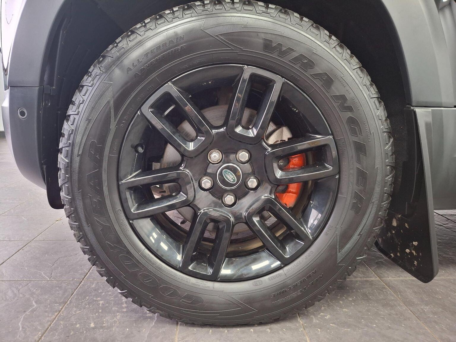 Used Land Rover Defender 110 2023 for sale - 77020582: Photo 97