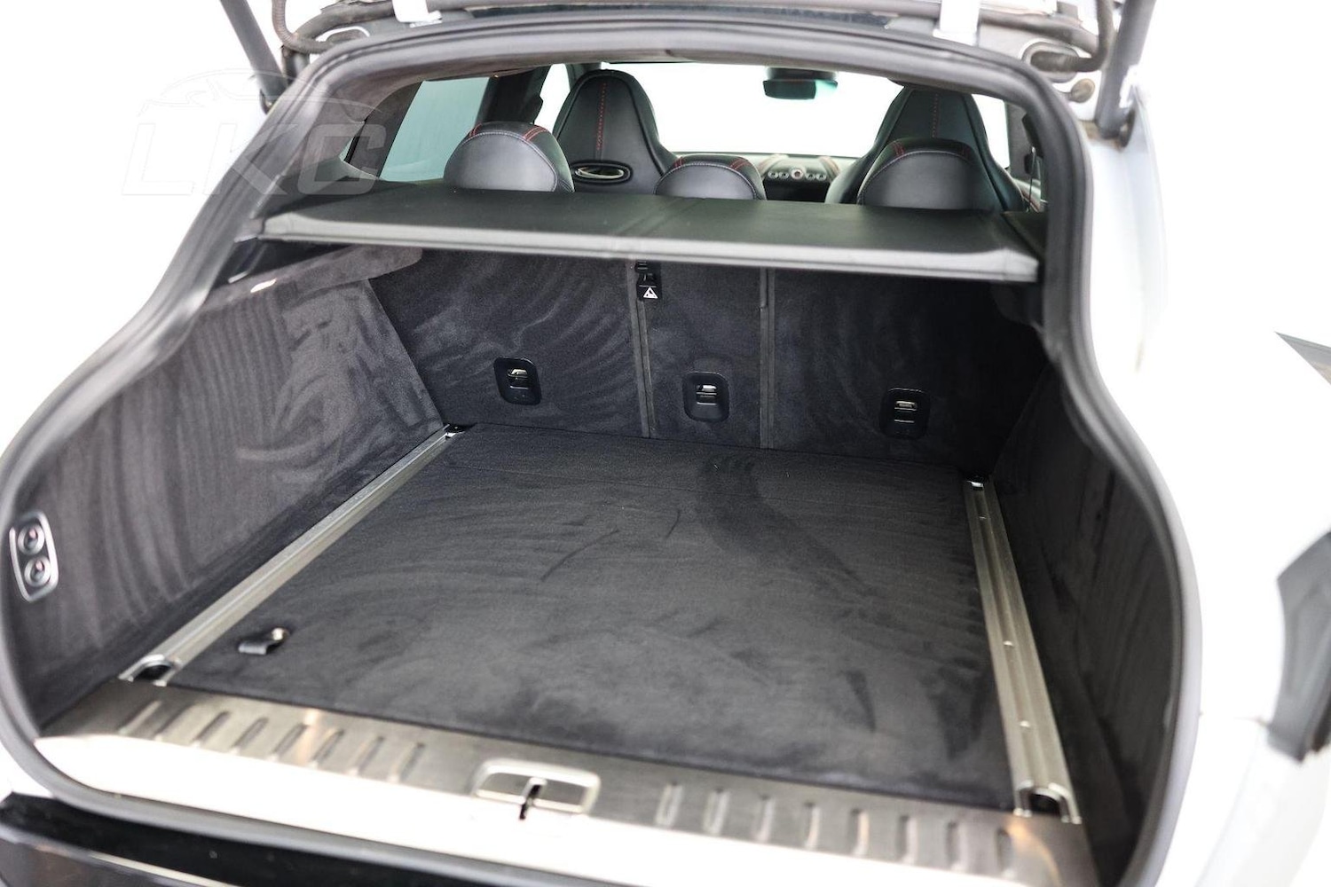 Used Aston Martin DBX 2020 for sale - 76769367: Photo 49