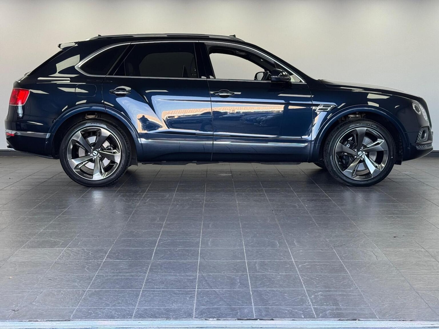Used Bentley Bentayga 2018 for sale - 76560016: Photo 16