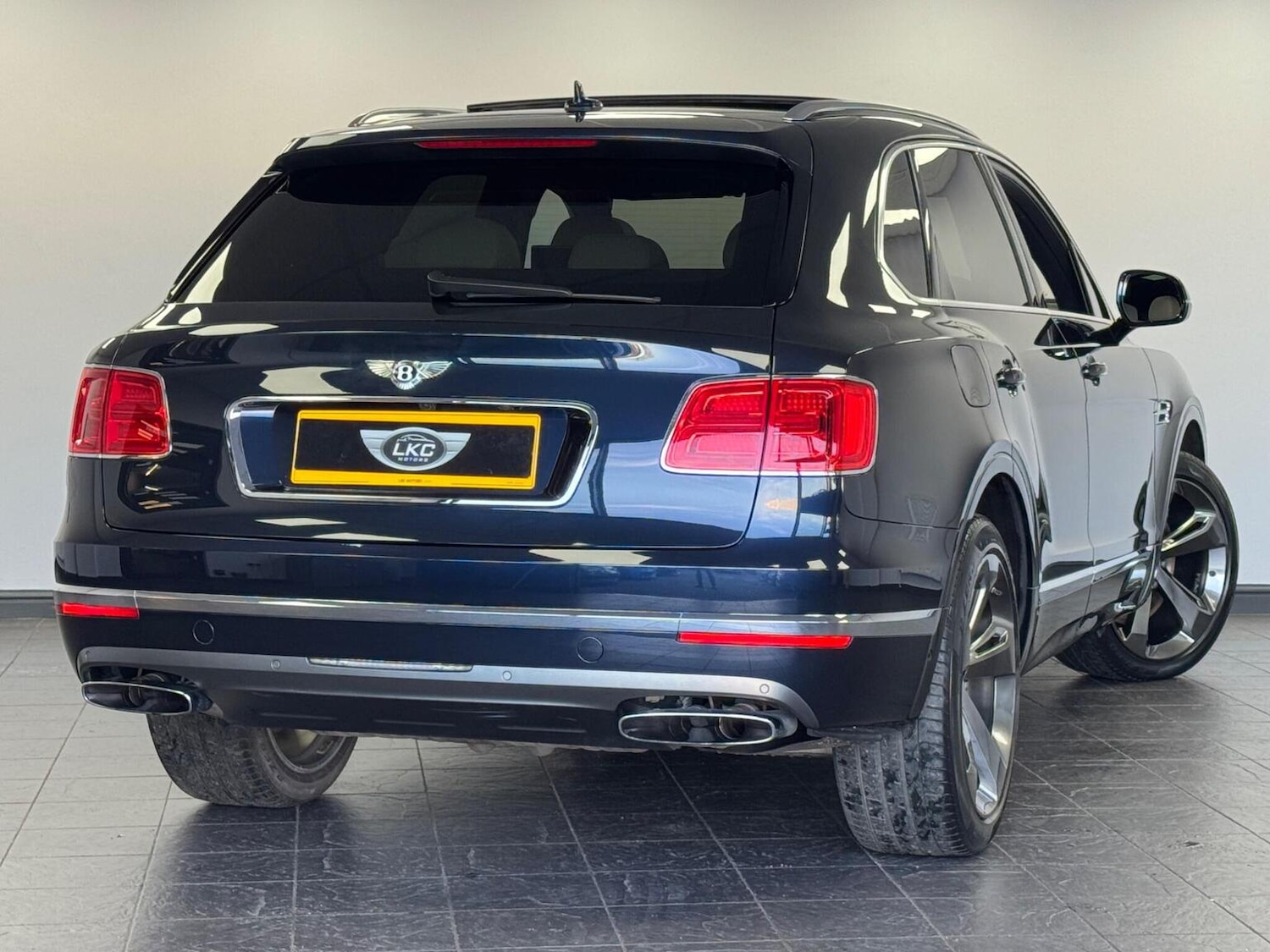 Used Bentley Bentayga 2018 for sale - 76560016: Photo 17