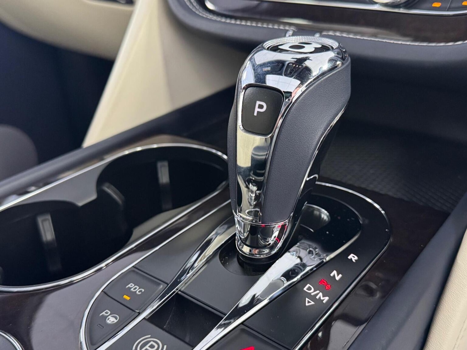 Used Bentley Bentayga 2018 for sale - 76560016: Photo 32