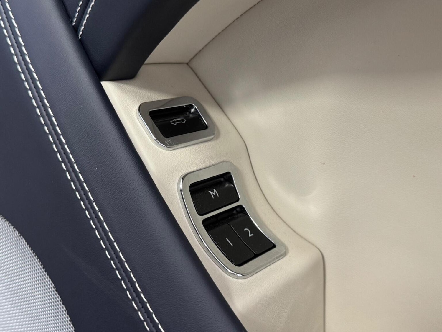 Used Bentley Bentayga 2018 for sale - 76560016: Photo 45