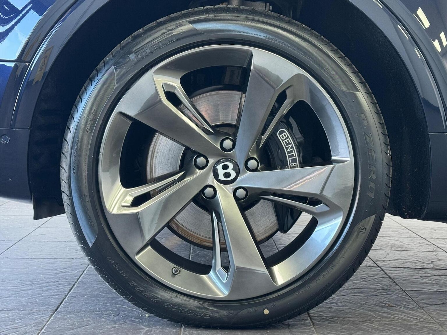 Used Bentley Bentayga 2018 for sale - 76560016: Photo 57