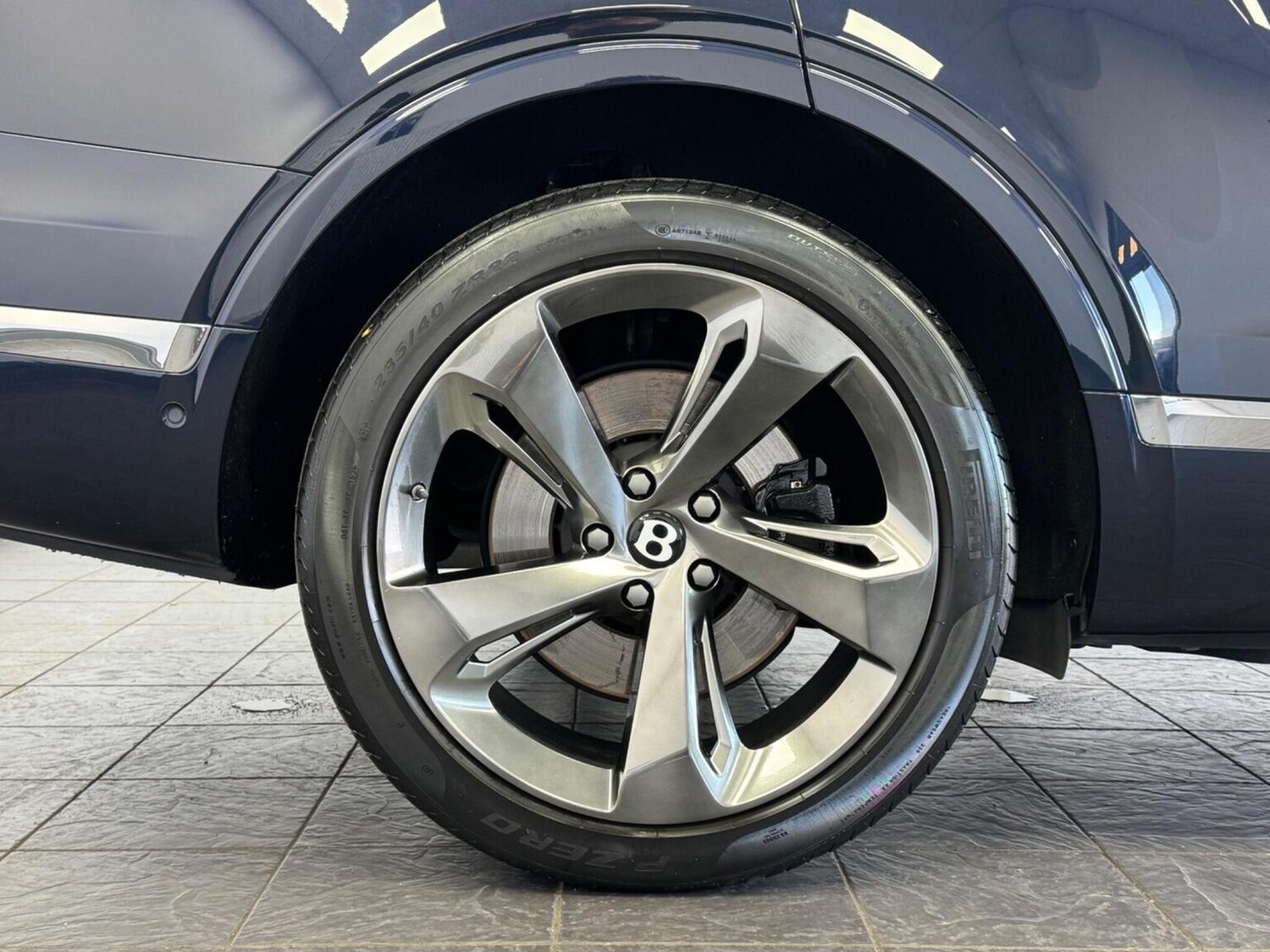 Used Bentley Bentayga 2018 for sale - 76560016: Photo 59