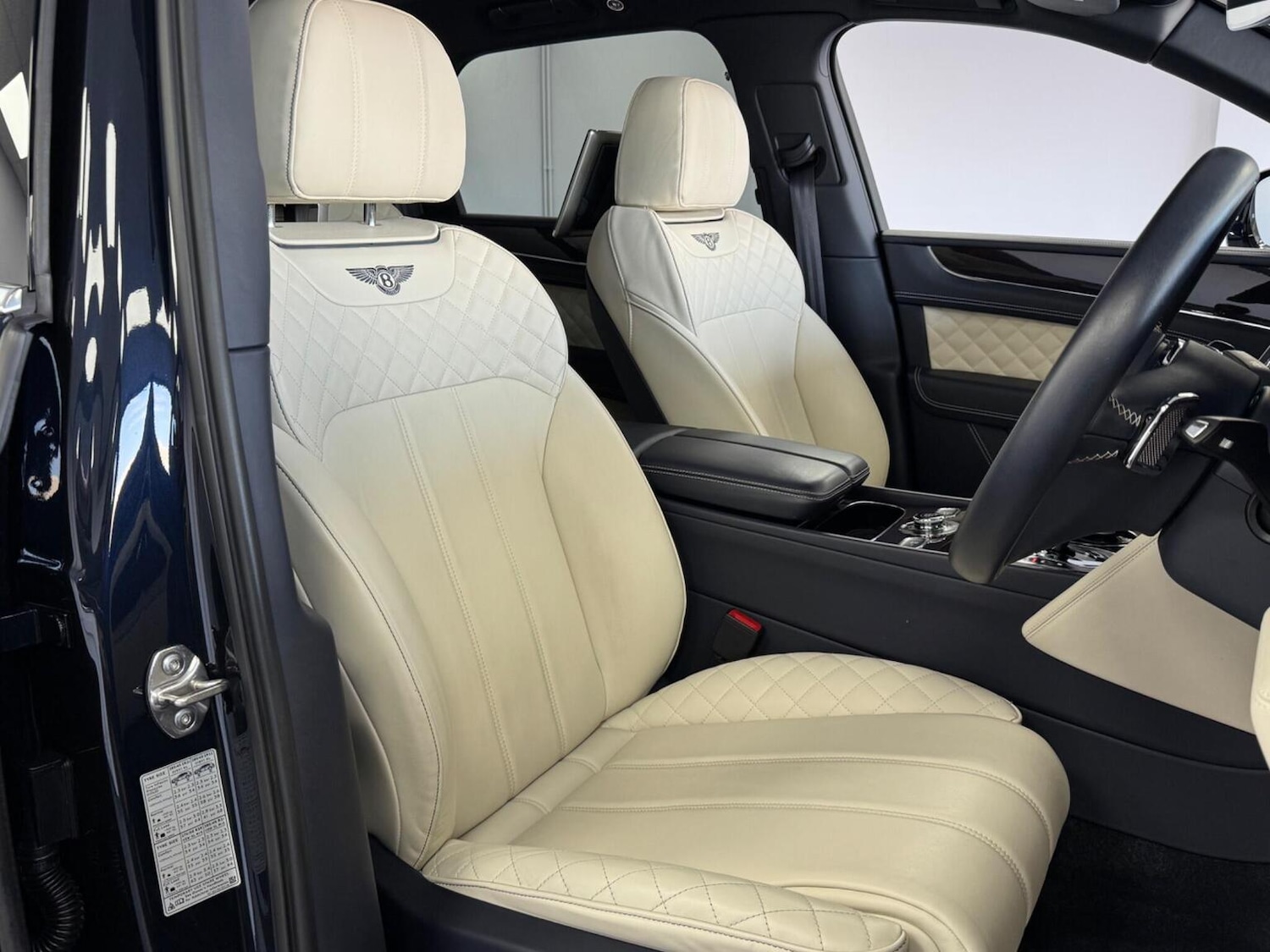 Used Bentley Bentayga 2018 for sale - 76560016: Photo 6