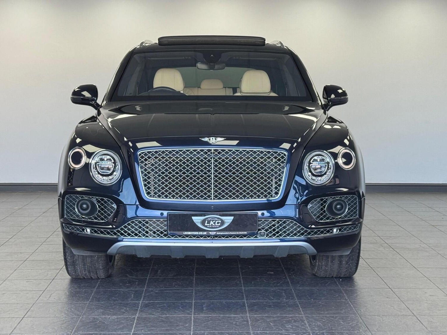 Used Bentley Bentayga 2018 for sale - 76560016: Photo 65