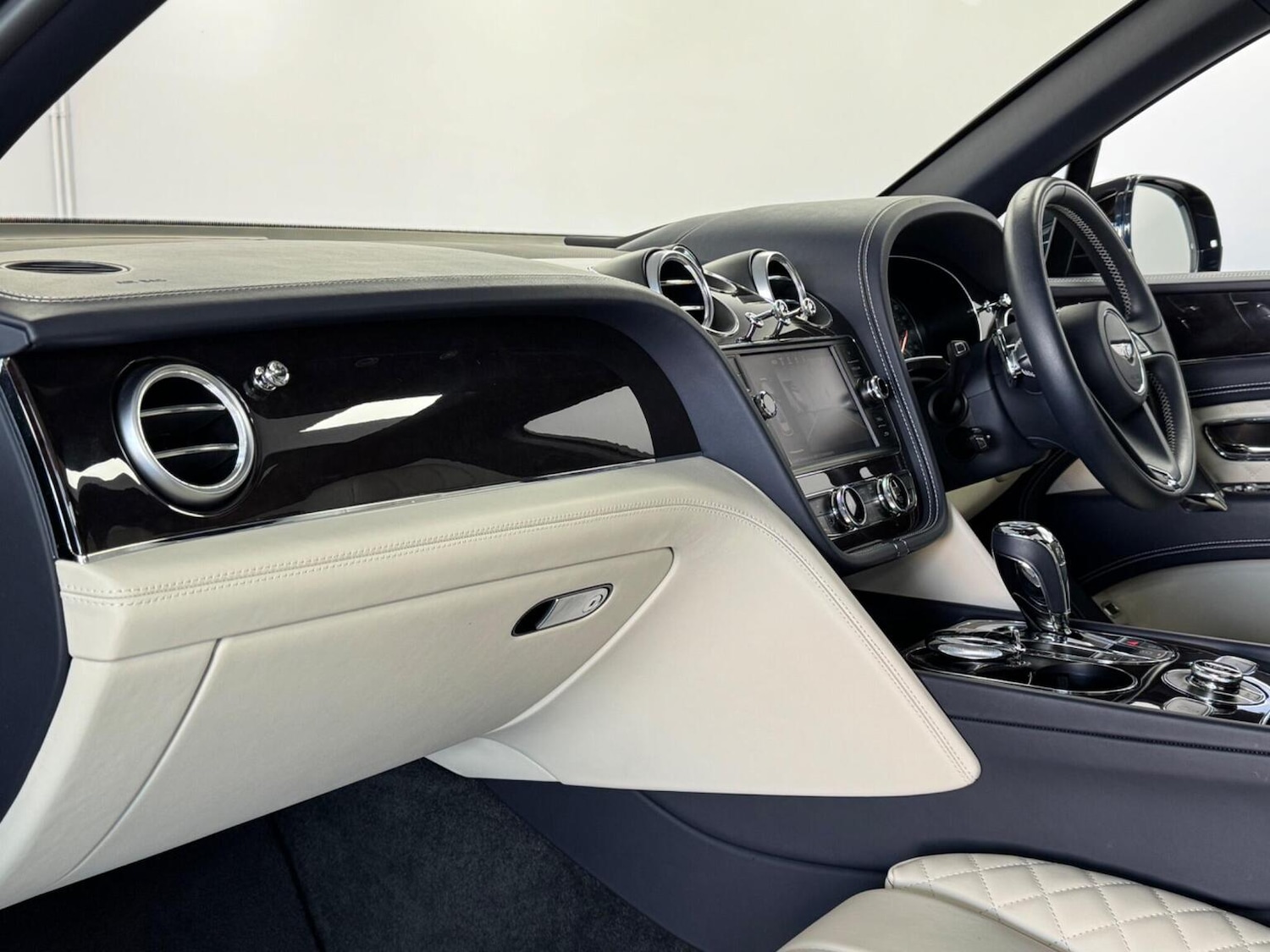 Used Bentley Bentayga 2018 for sale - 76560016: Photo 7