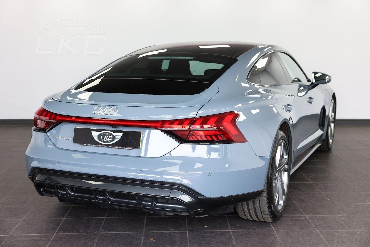 Used Audi e-tron GT 2022 for sale - 76986841: Photo 2