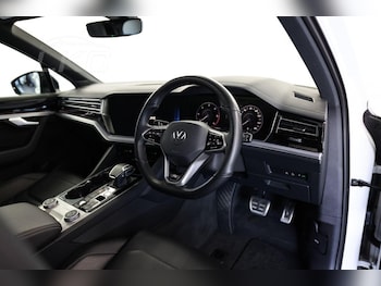 Used Volkswagen Touareg 2022 for sale - 76794596: Photo