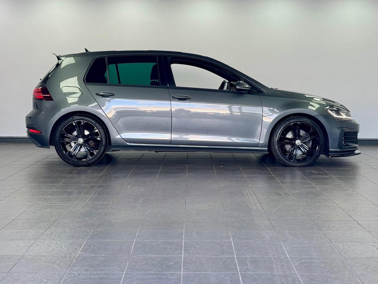 Used Volkswagen Golf 2018 for sale - 76794573: Photo 9