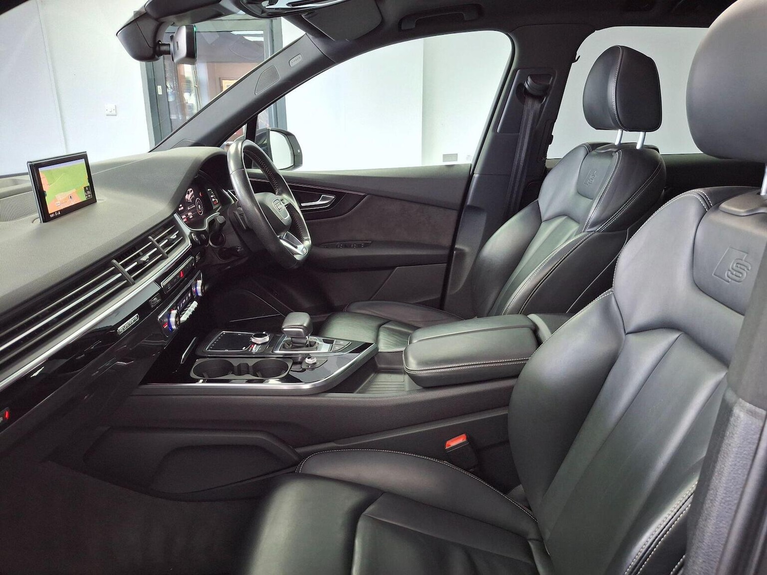 Used Audi Q7 2018 for sale - 77632377: Photo 11