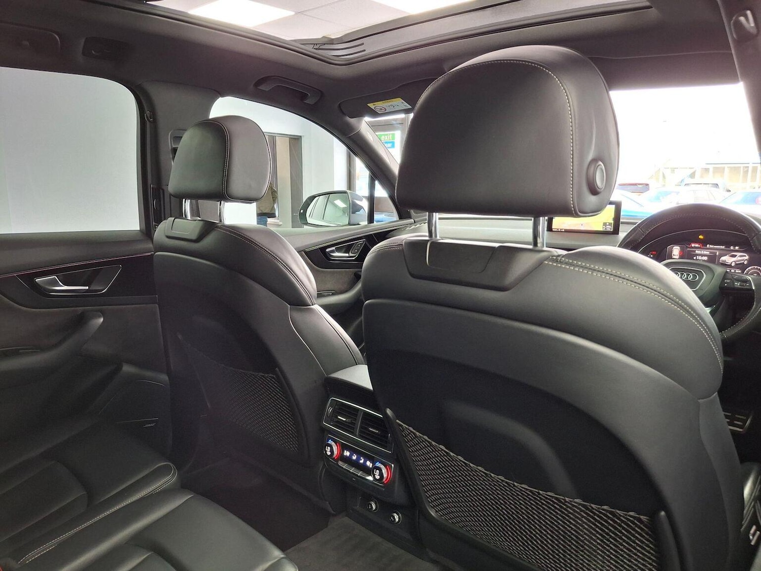 Used Audi Q7 2018 for sale - 77632377: Photo 13