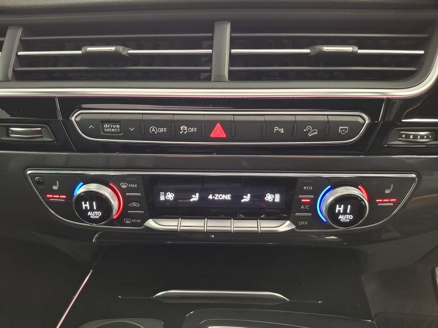 Used Audi Q7 2018 for sale - 77632377: Photo 34