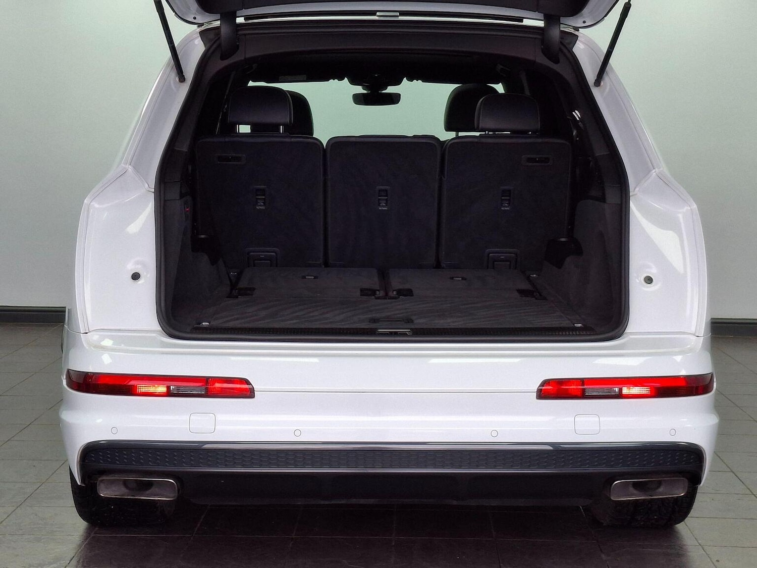 Used Audi Q7 2018 for sale - 77632377: Photo 51