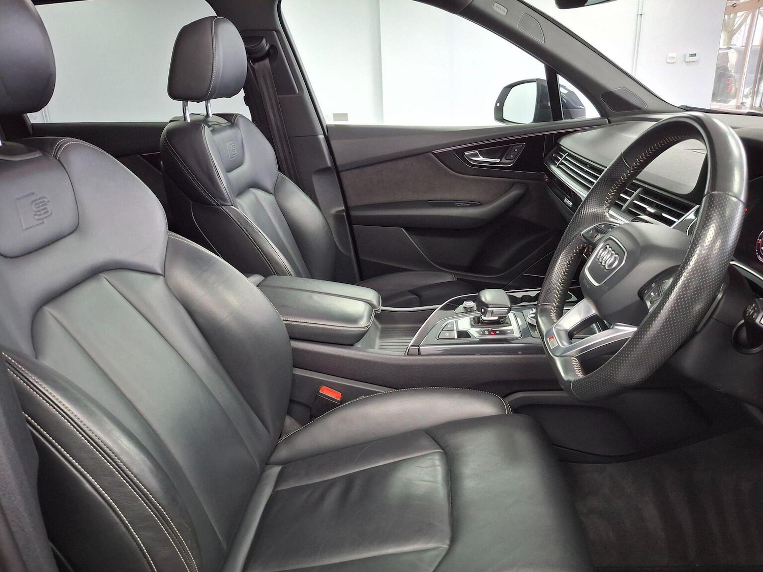 Used Audi Q7 2018 for sale - 77632377: Photo 6