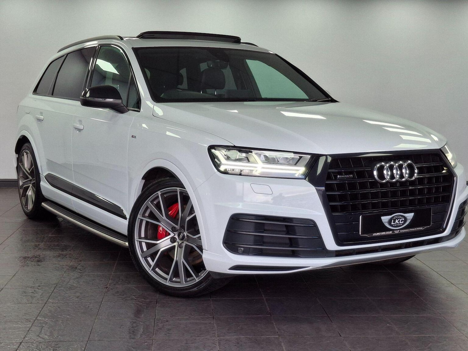 Used Audi Q7 2018 for sale - 77632377: Photo 74