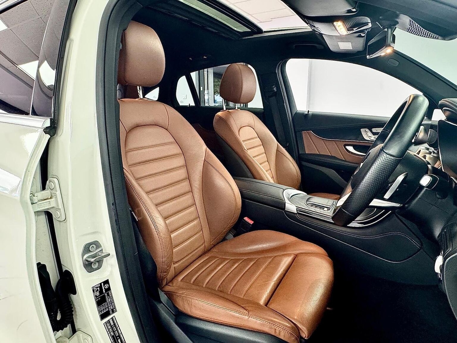 Used Mercedes-Benz GLC 2020 for sale - 76198155: Photo 4