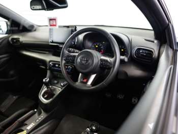 Used Toyota Yaris 2021 for sale - 74358359: Photo