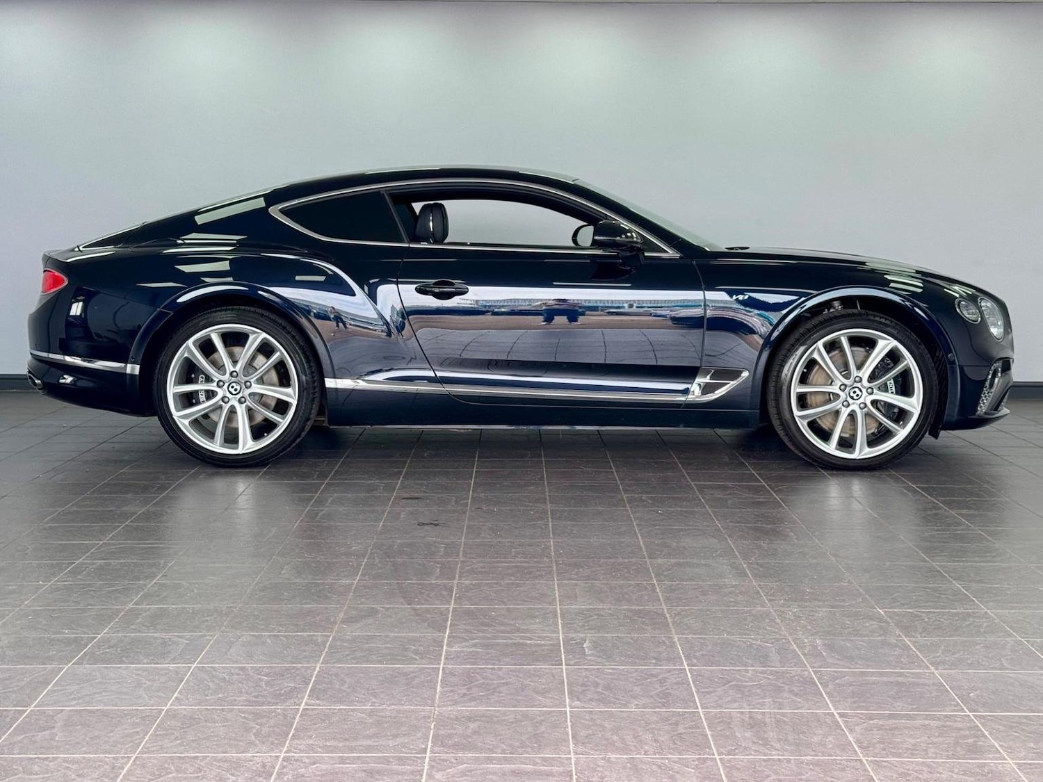 Used Bentley Continental 2020 for sale - 76794572: Photo 2