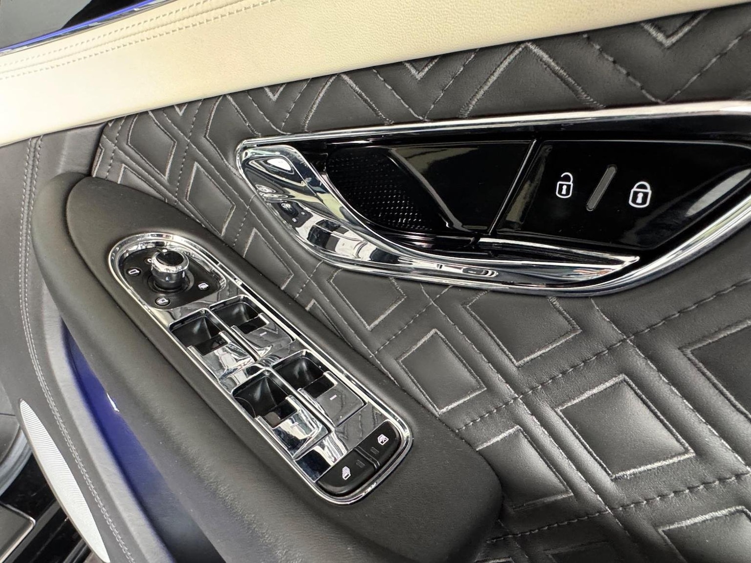 Used Bentley Continental 2020 for sale - 76794572: Photo 47