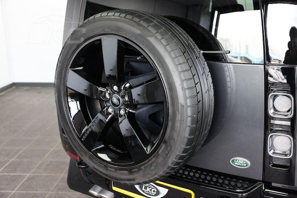 Used Land Rover Defender 110 2023 for sale - 75202493: Photo 12