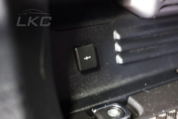 Used Land Rover Defender 110 2023 for sale - 75202493: Photo 52