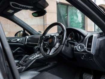 Used Porsche Cayenne 2017 for sale - 74576596: Photo