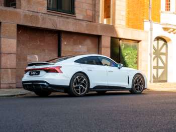Used Audi e-tron GT 2023 for sale - 74651955: Photo