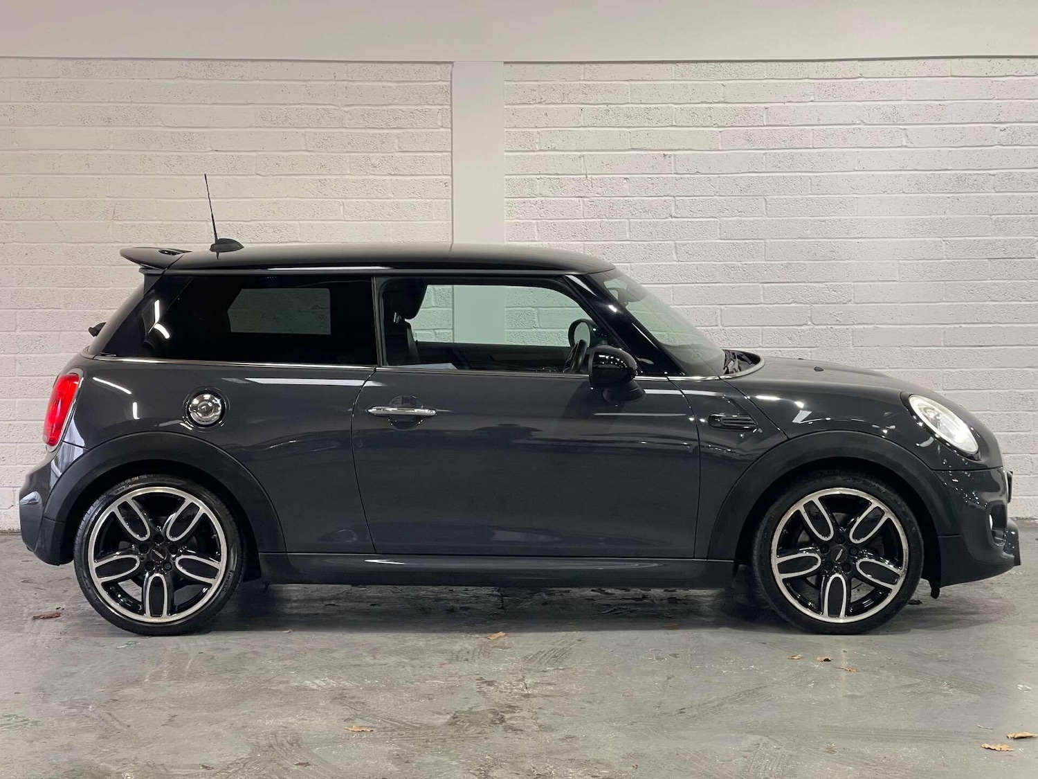 Used MINI Hatch 2017 for sale - 76936391: Photo 10