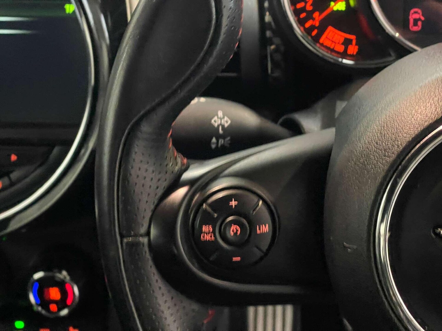 Used MINI Hatch 2017 for sale - 76936391: Photo 20