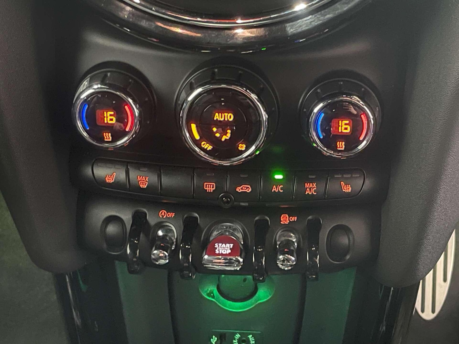 Used MINI Hatch 2017 for sale - 76936391: Photo 26