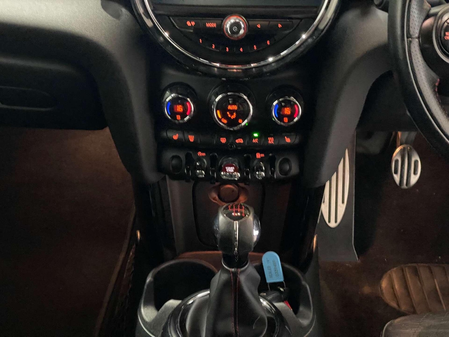 Used MINI Hatch 2017 for sale - 76936391: Photo 40