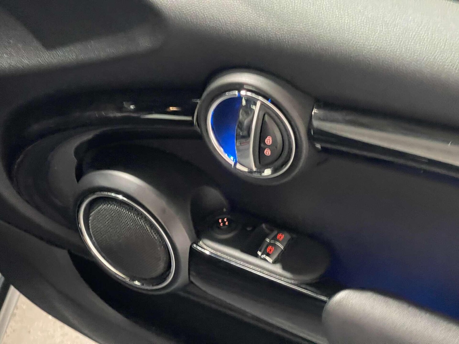 Used MINI Hatch 2017 for sale - 76936391: Photo 50