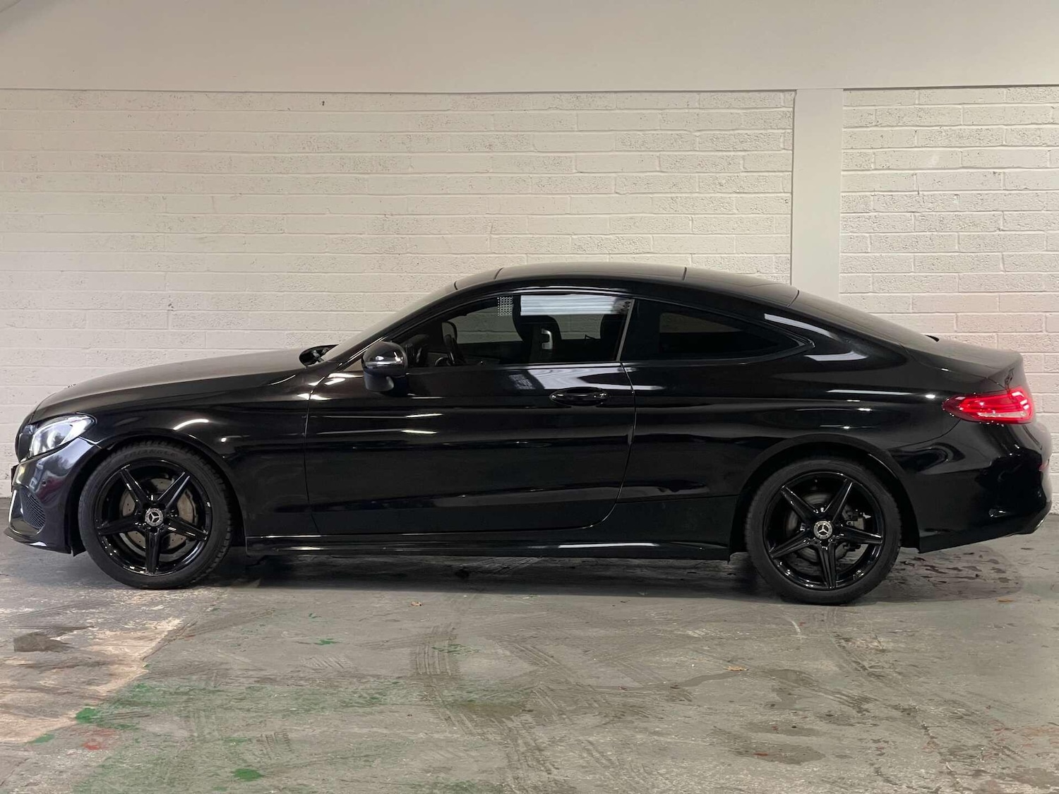 Used Mercedes-Benz C Class 2018 for sale - 76936554: Photo 10