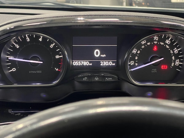 Used Peugeot 2008 2016 for sale - 76227867: Photo 37