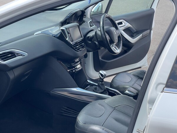 Used Peugeot 2008 2016 for sale - 76227867: Photo 46