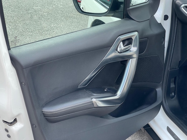Used Peugeot 2008 2016 for sale - 76227867: Photo 47