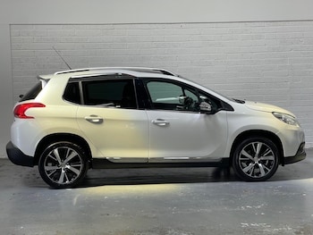 Used Peugeot 2008 2016 for sale - 76227867: Photo 4