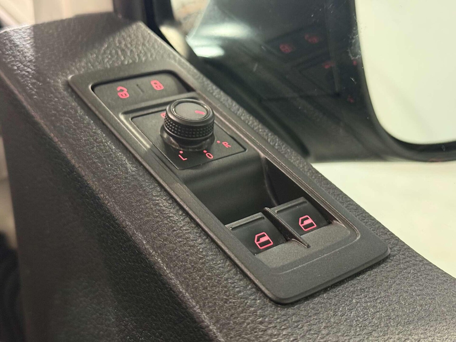 Used Volkswagen Transporter 2019 for sale - 76823580: Photo 29