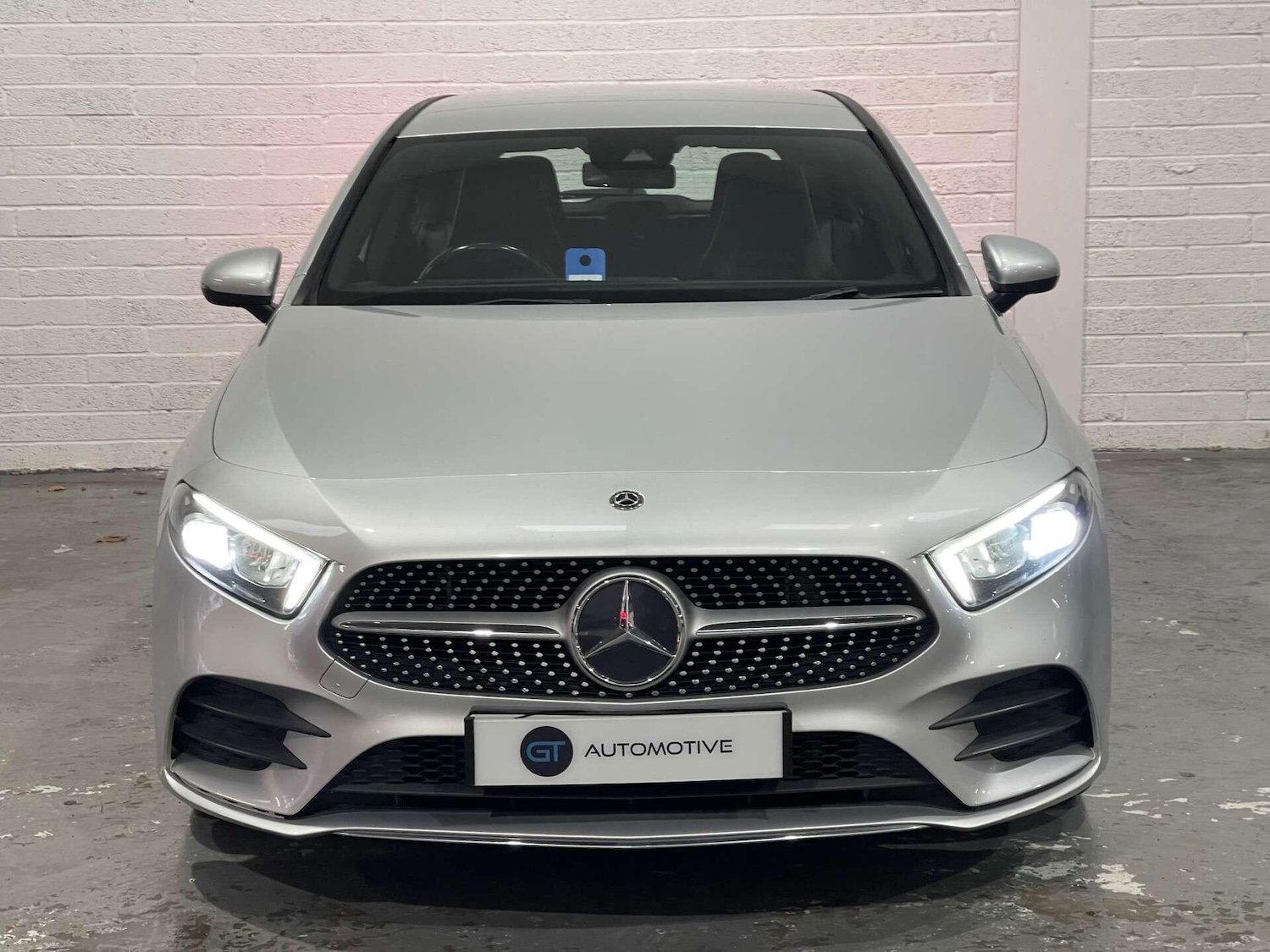 Used Mercedes-Benz A-Class 2018 for sale - 76936711: Photo 2
