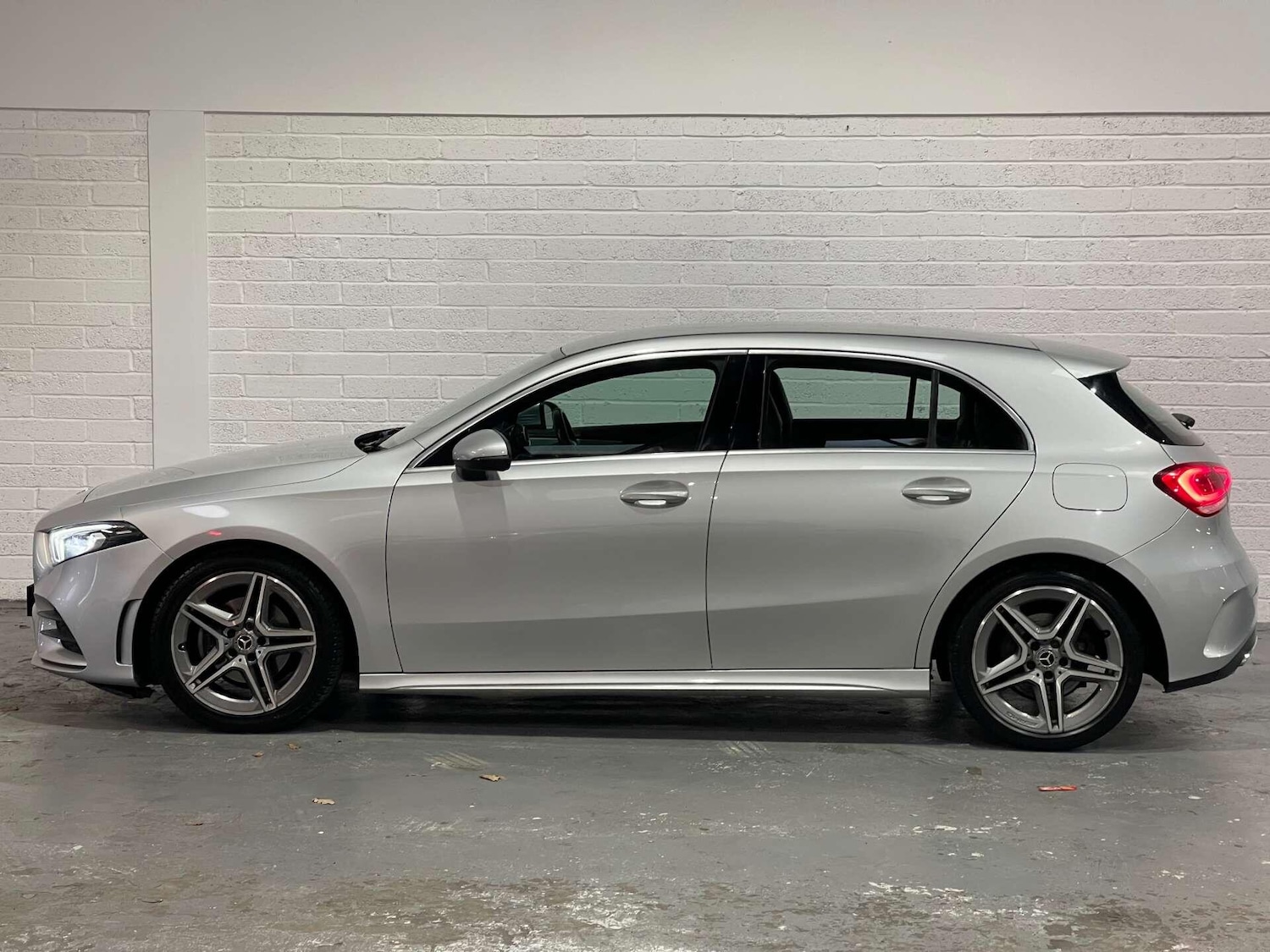 Used Mercedes-Benz A-Class 2018 for sale - 76936711: Photo 5