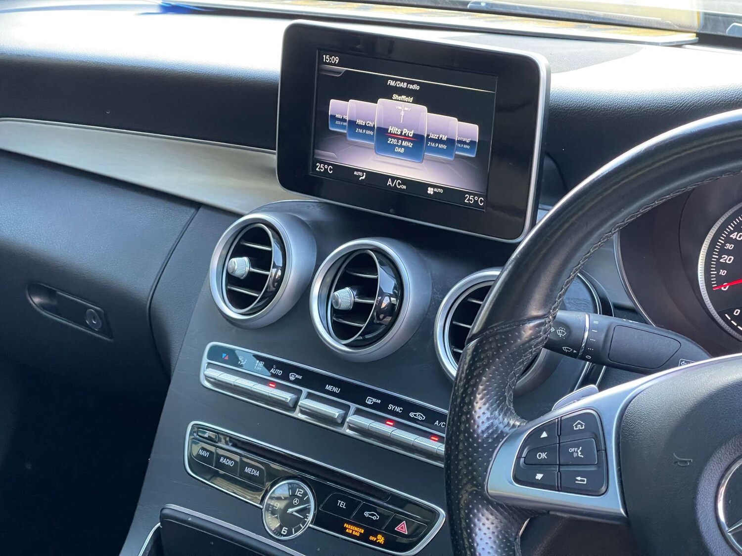 Used Mercedes-Benz C Class 2018 for sale - 77558188: Photo 12