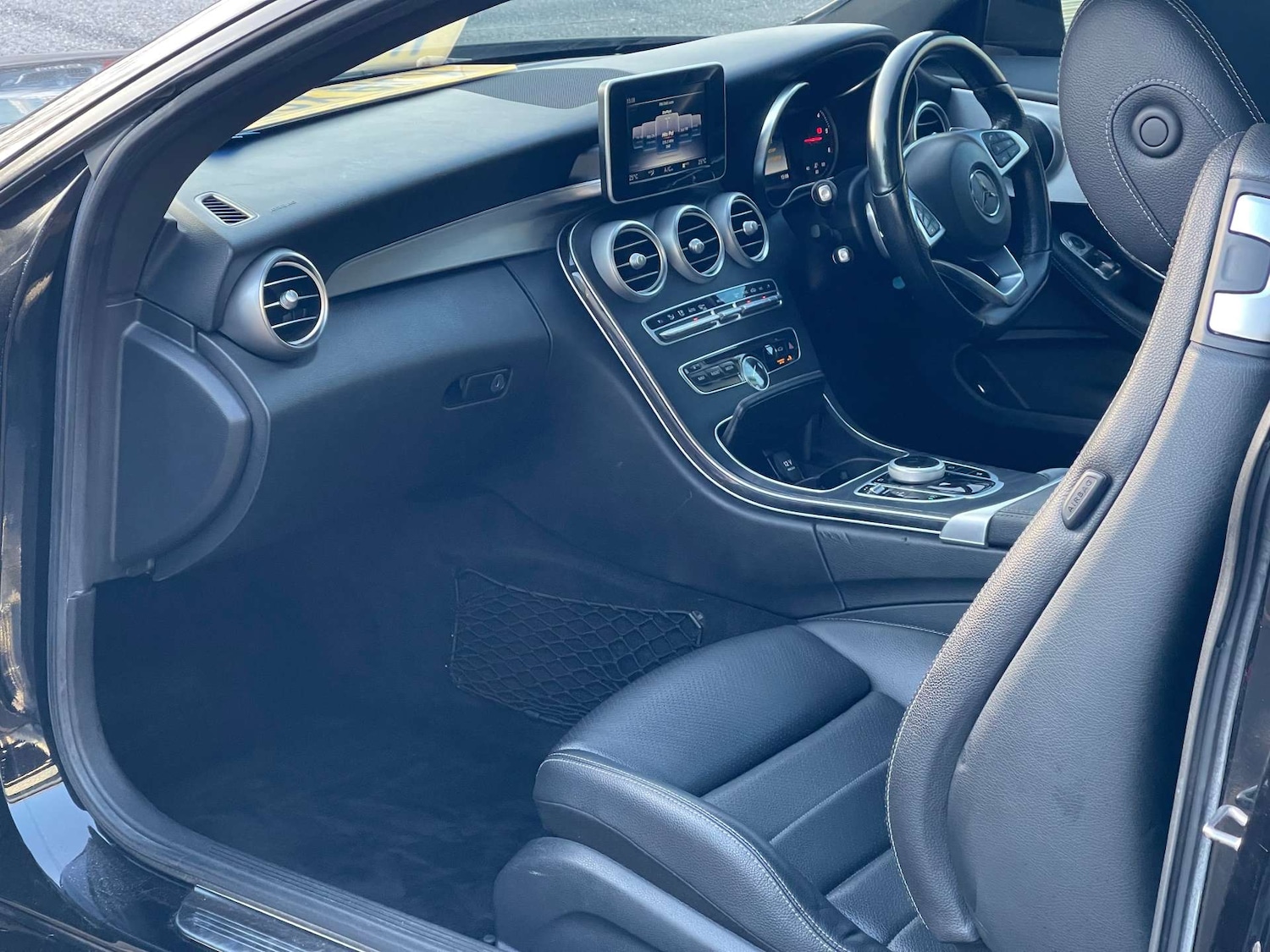 Used Mercedes-Benz C Class 2018 for sale - 77558188: Photo 29