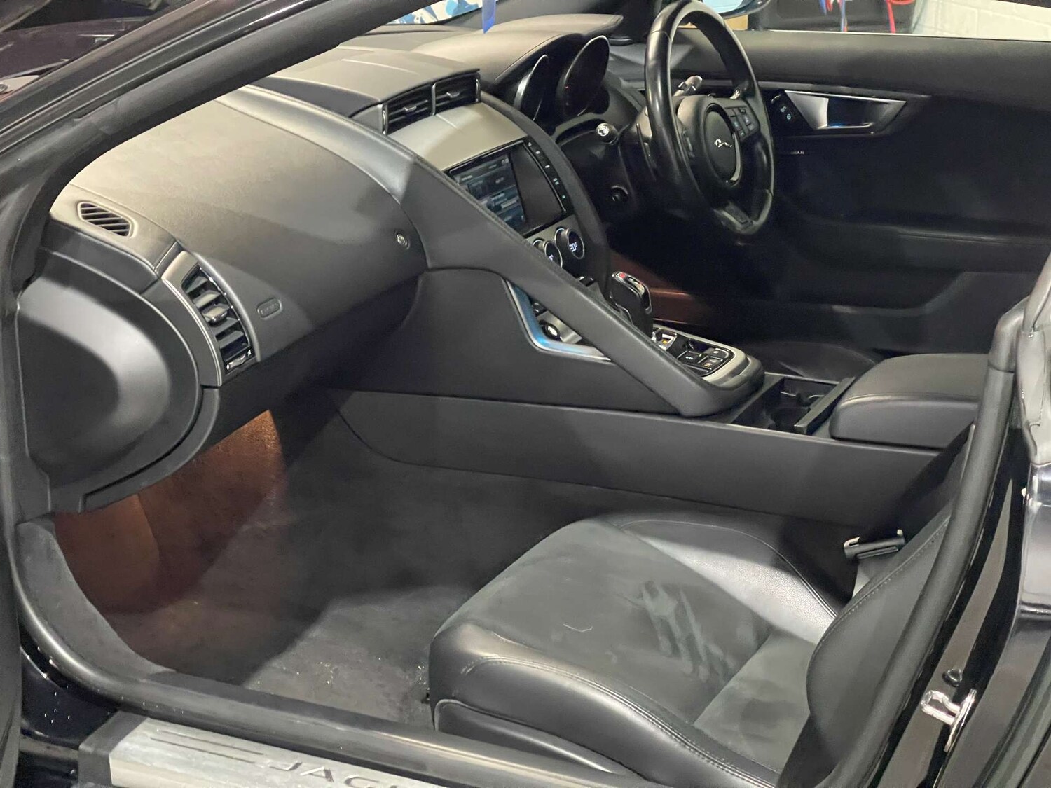 Used Jaguar F-Type 2014 for sale - 77493697: Photo 35