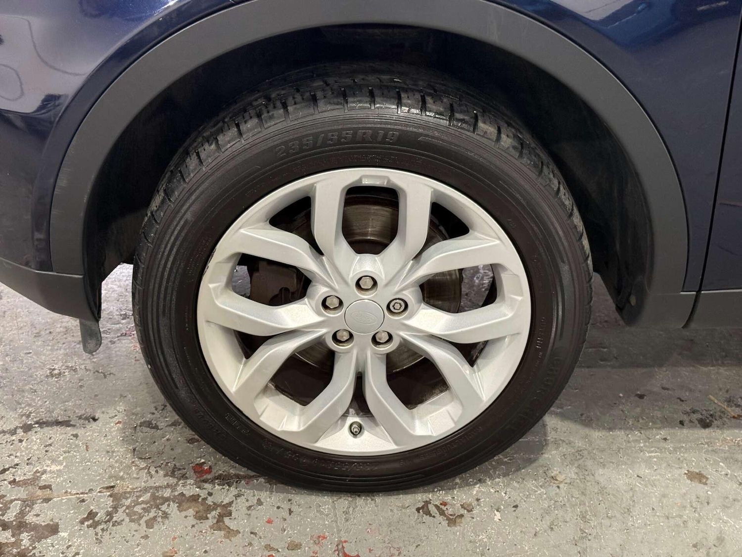 Used Land Rover Discovery Sport 2017 for sale - 76936610: Photo 10