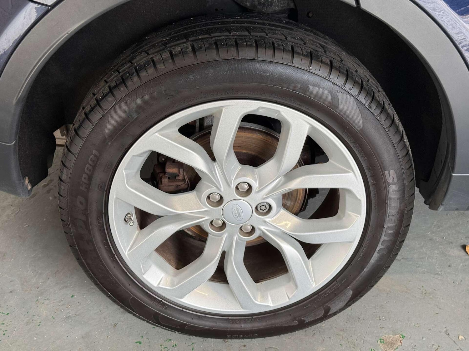 Used Land Rover Discovery Sport 2017 for sale - 76936610: Photo 11