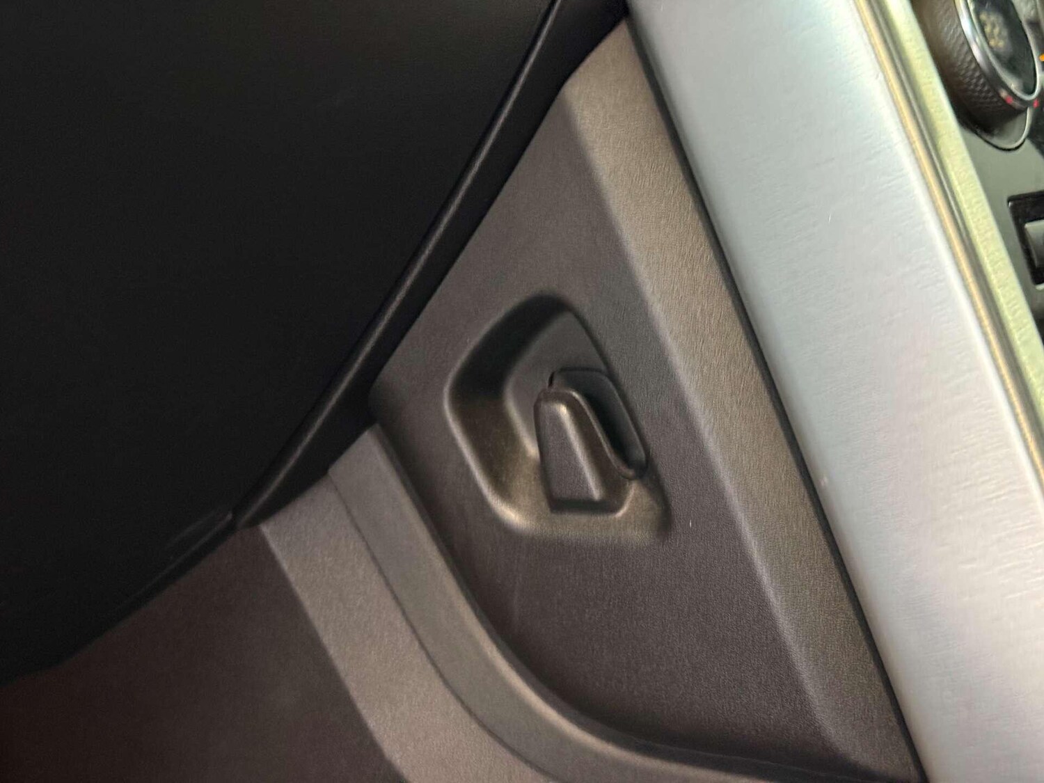 Used Land Rover Discovery Sport 2017 for sale - 76936610: Photo 28